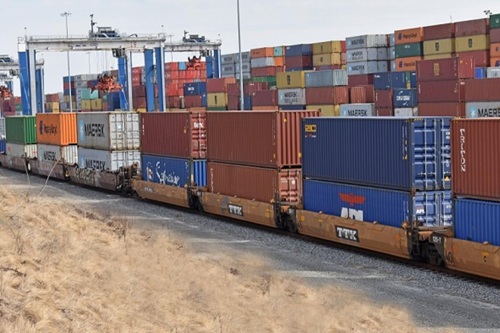 Loading and unloading services